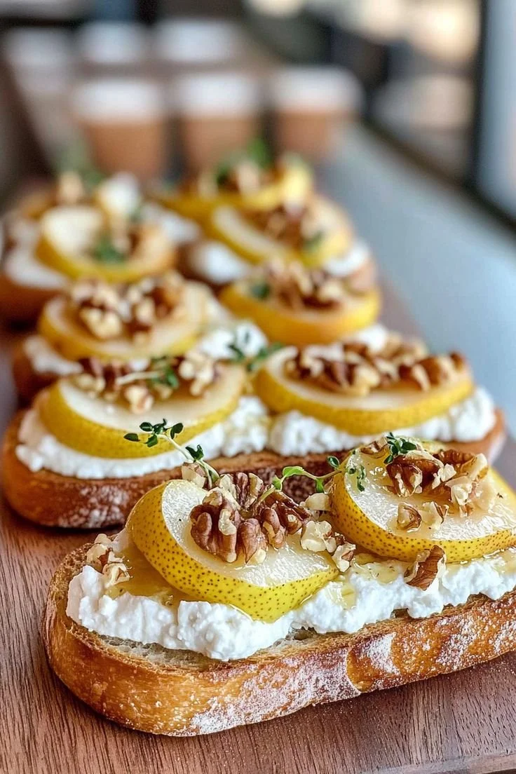 Bruschetta aux poires et fromage de chèvre, un apéritif savoureux et raffiné