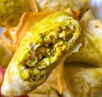 Recette de samoussas de poulet au curry, encas croustillants et savoureux