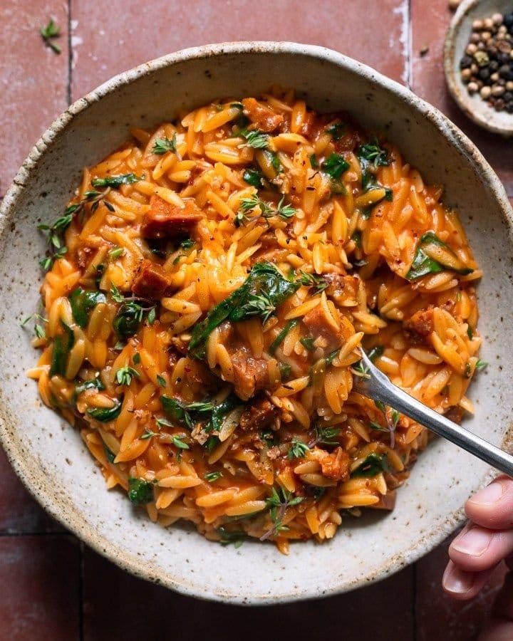 Orzo crémeux au chorizo, épinards et parmesan - Clemfoodie