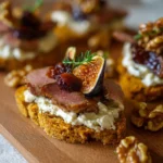 Toast de pain d'épices avec magret, noix caramélisées et fromage figue-noix